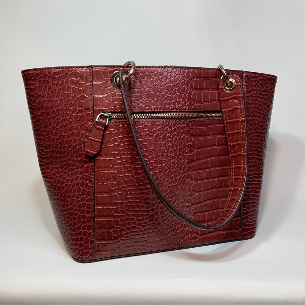 NWOT Guess Burgundy Faux Croc Tote - Picture 12 of 12